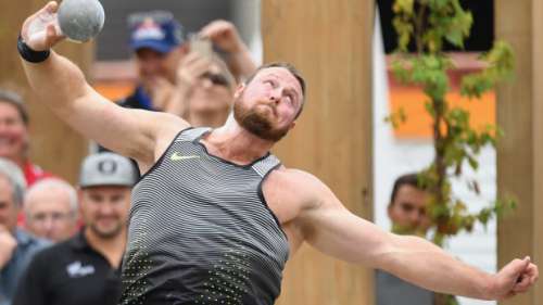 Ryan Crouser Opens Season With Big Throw Of 22.05m | Watch Athletics